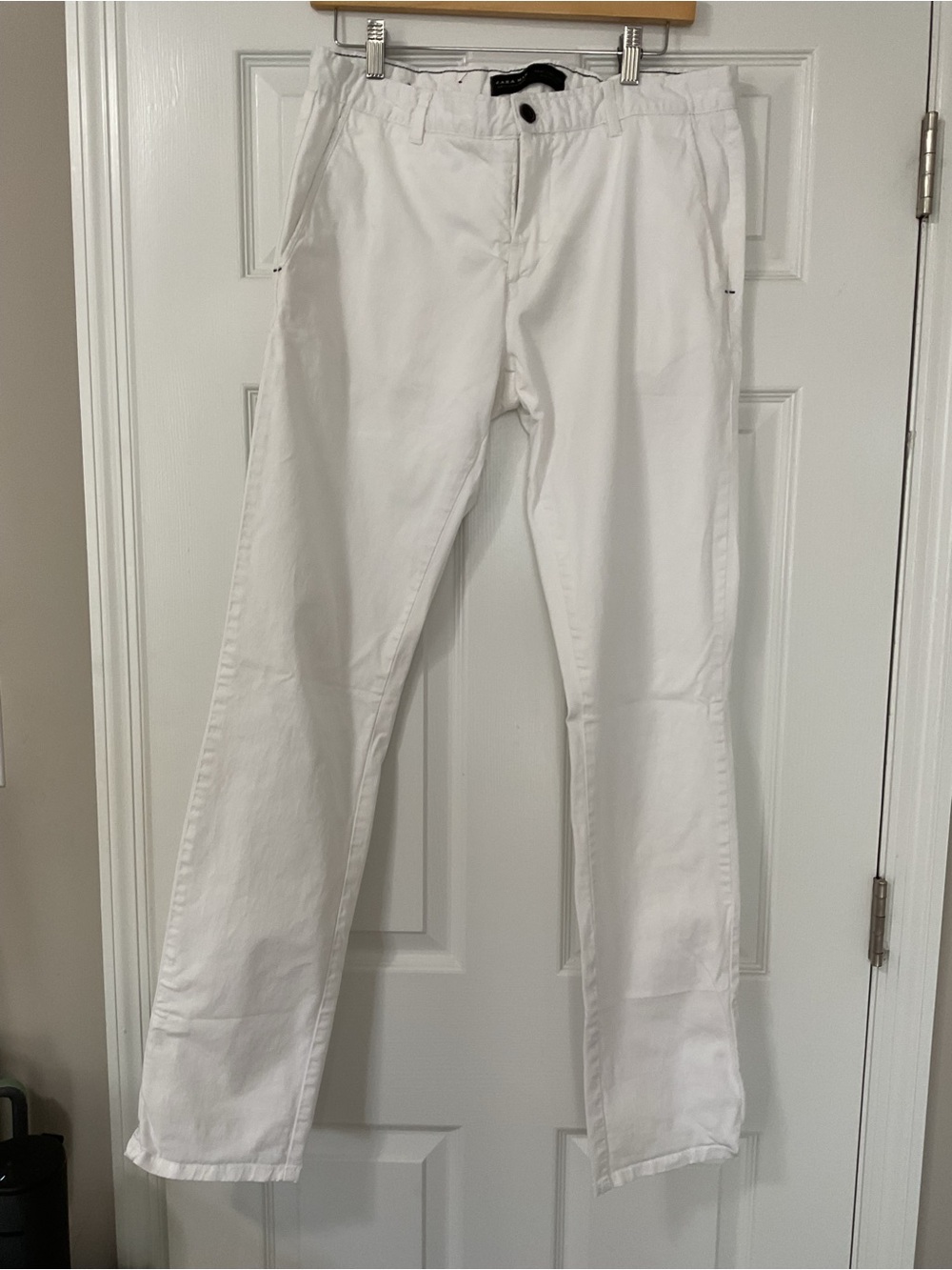 Zara White Straight-Leg Women’s Jeans